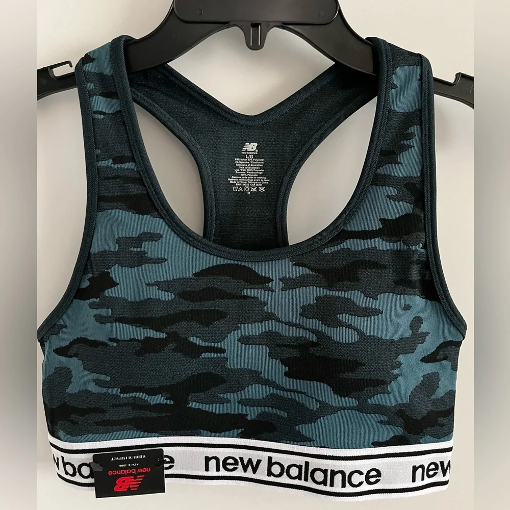 New Balance Medium Impact Secure Fit & Feel Stretch Seamless Sports Bra - Picture 1 of 9